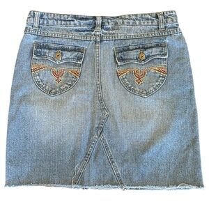 Lee One True‎ Fit Low on Waist Embroidered Denim Skirt Raw Hem Size 9 / 10